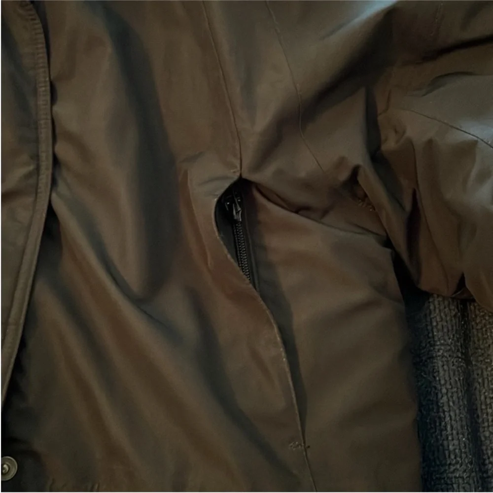 Eddie Bauer Parka, Premium Goose 650 Fill, Like New - Picture 13 of 13